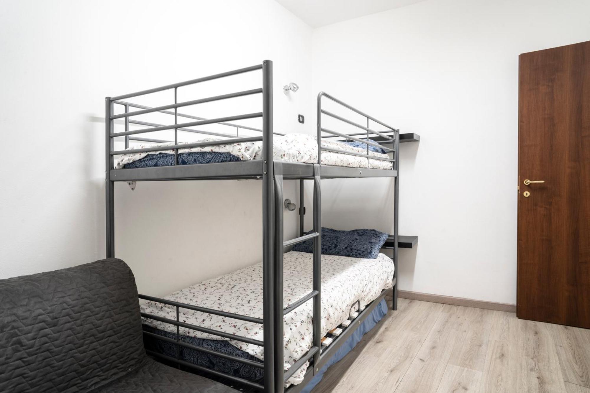 Houseingenoacenter Parking Apartment Luaran gambar